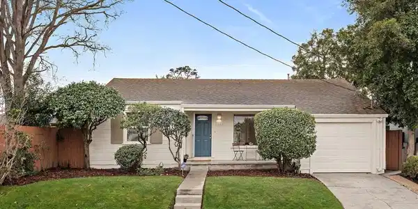 2362 Roosevelt Ave