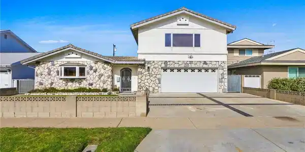 17565 Santa Monica