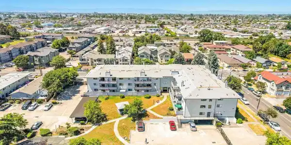 325 Valle Vista Ave