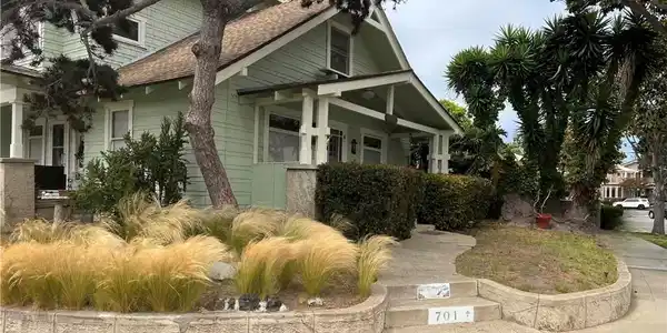 701 10th