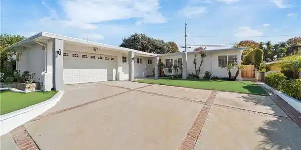 7272 W 90th Street