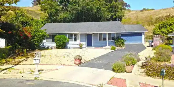 640 Calle Del Oro