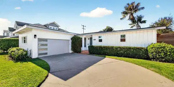 660 Cabrillo Ave