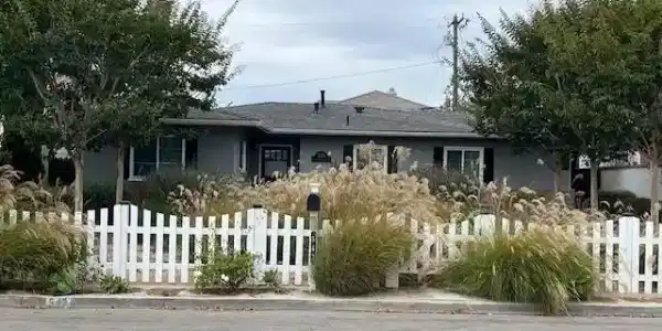 543 Redlands Ave