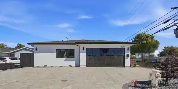 3015 Machado Avenue