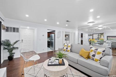 709 San Conrado Terrace