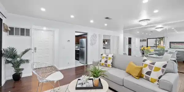 709 San Conrado Terrace