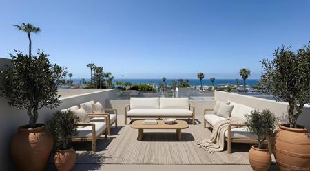 6710 La Jolla Blvd
