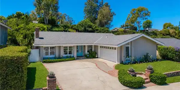 29131 Kensington Drive