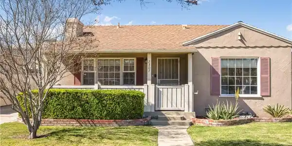 2307 Daisy Avenue