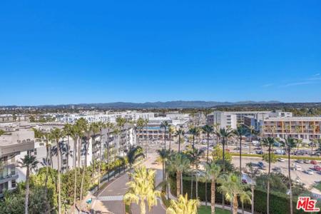 13650 Marina Pointe Drive