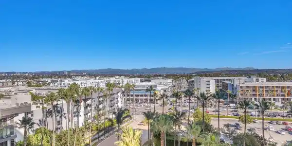 13650 Marina Pointe Drive