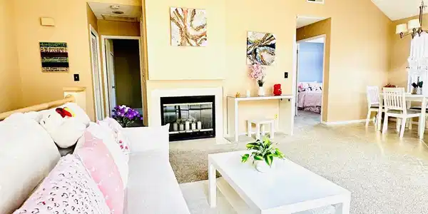 161 Seaway Ct