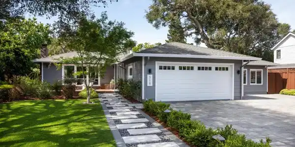 318 Oakwood Place