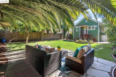 3240 Nicol Ave