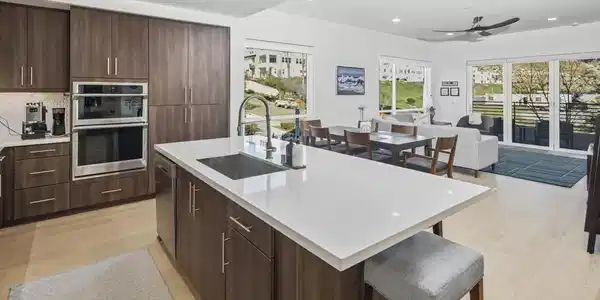 2400 Community Ln