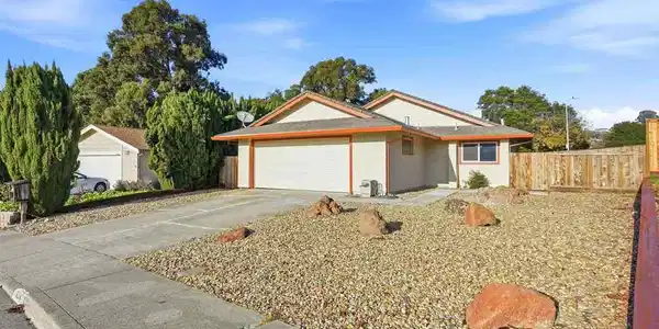 834 Coral Ridge Cir