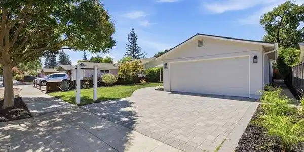 1622 Pecan Court