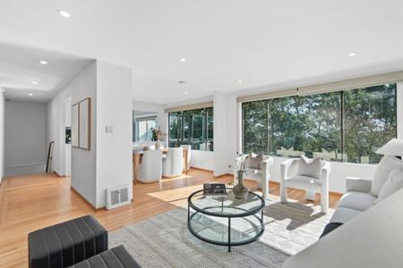 80 Dawnview Way