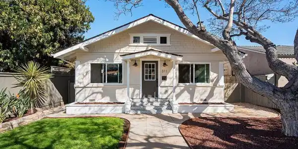 311 B Ave