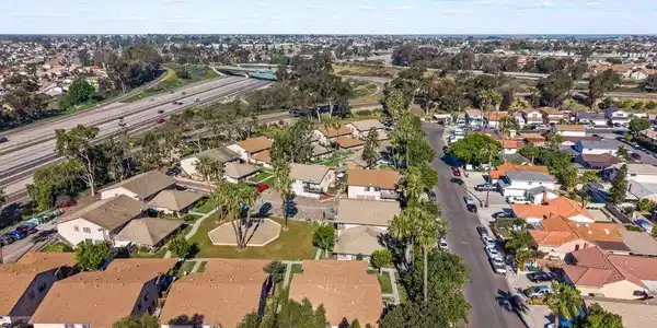 1302 W San Ysidro