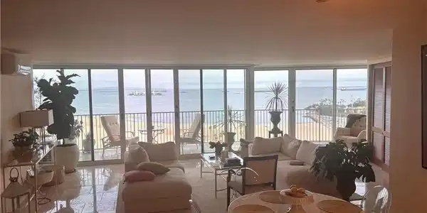 700 E Ocean