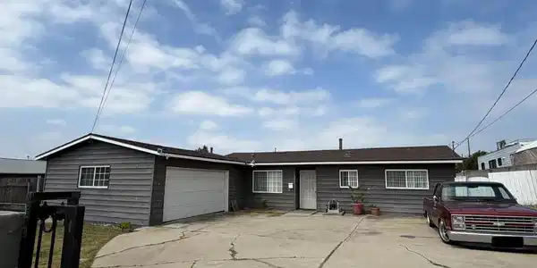 1216 Elm Avenue