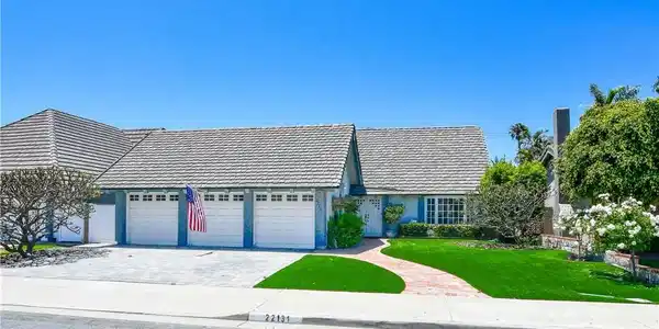 22131 Wood Island