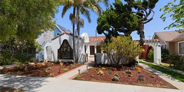254 Bennett Ave