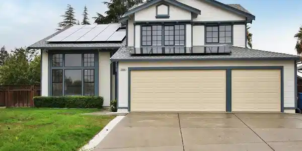 2904 Bellflower CT