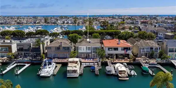 736 Harbor Island Drive