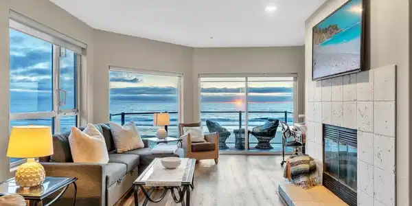 1362 Seacoast Dr