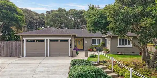 9465 Valley Oak Way