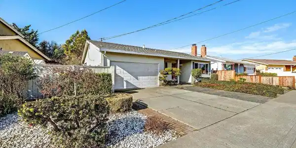 2075 Costa Ct
