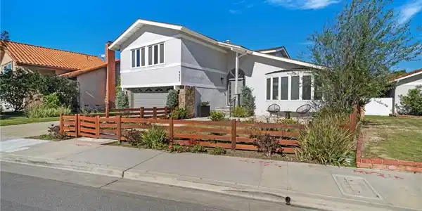 9801 Mammoth Drive