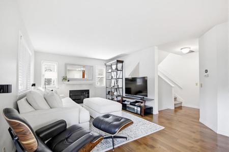 5822 Mission Center Rd