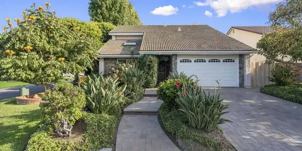 6502 La Paloma St.