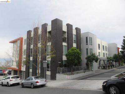 10 Kennedy Pl