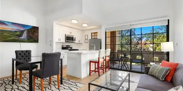 1046 Calle Del Cerro
