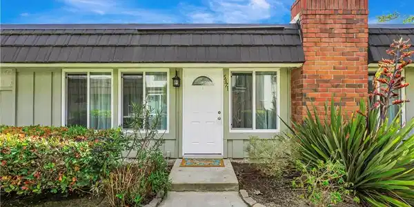 5371 Victoria Place