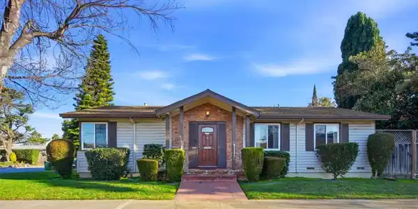 4588 Sloat Road