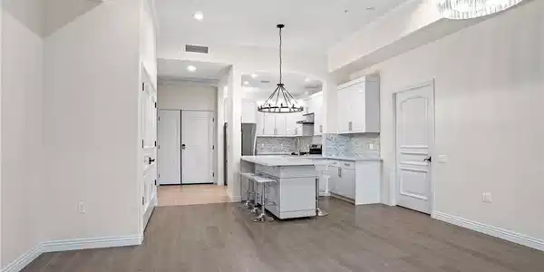 1598 Long Beach