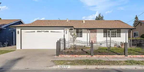 26772 Peterman Ave
