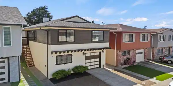 239 San Fernando Way