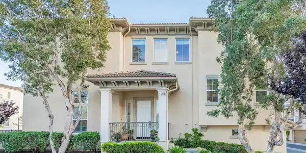 1216 Bayside Circle