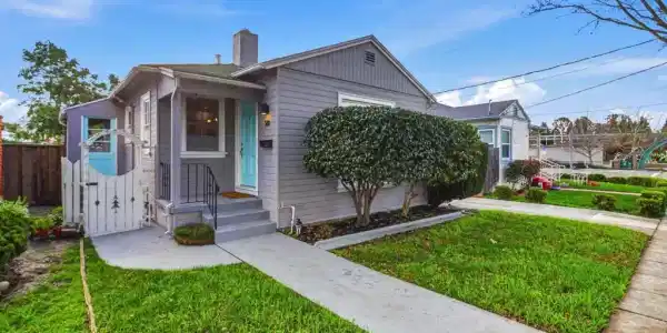 381 Cherrywood Ave