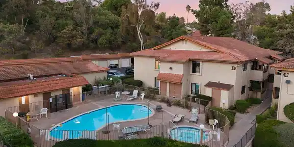 265 Loma Alta Dr