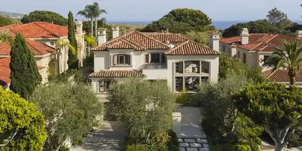 10 Pelican Point