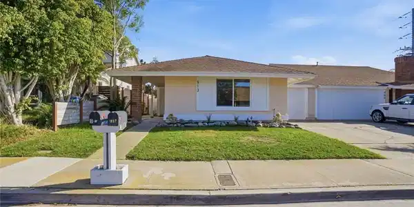 913 Woodlake Drive