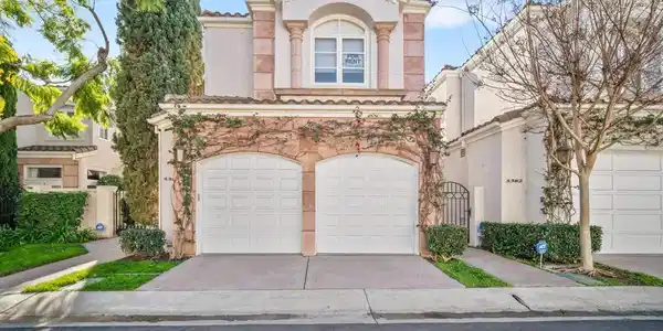 5380 Renaissance Ave